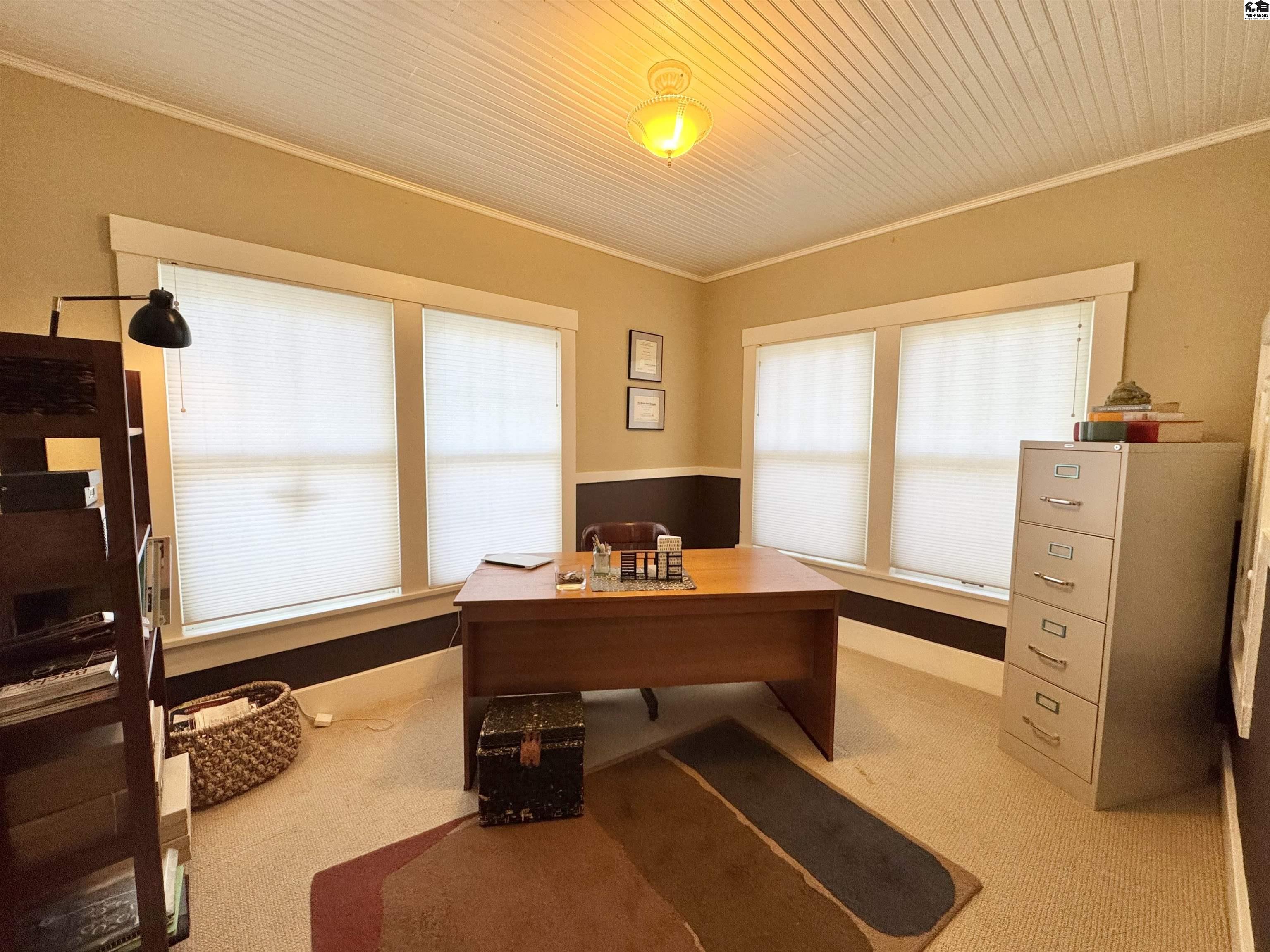 204 Crescent Boulevard Hutchinson KS 67502