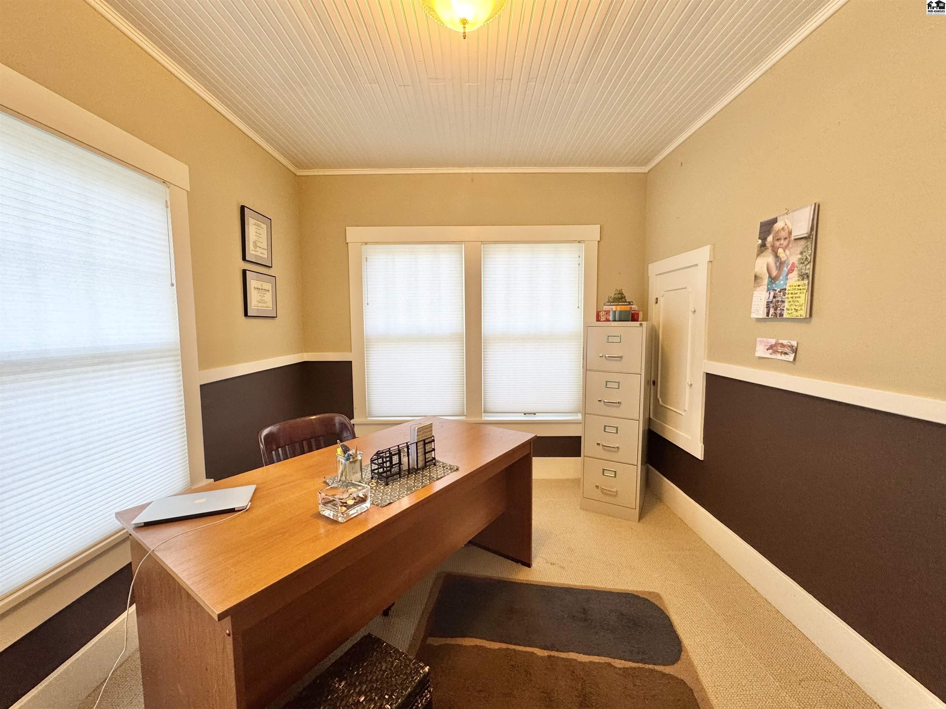 204 Crescent Boulevard Hutchinson KS 67502