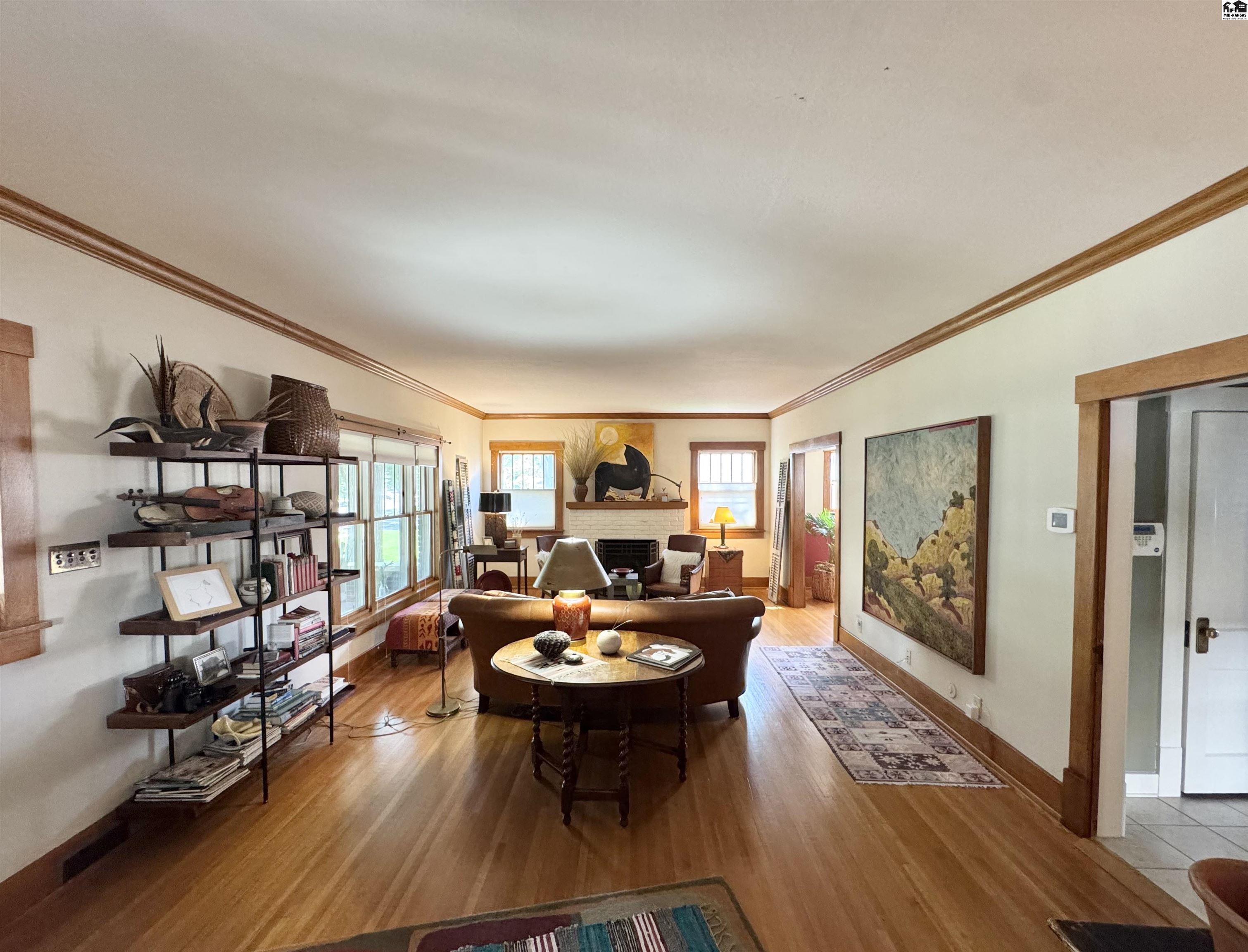 204 Crescent Boulevard Hutchinson KS 67502