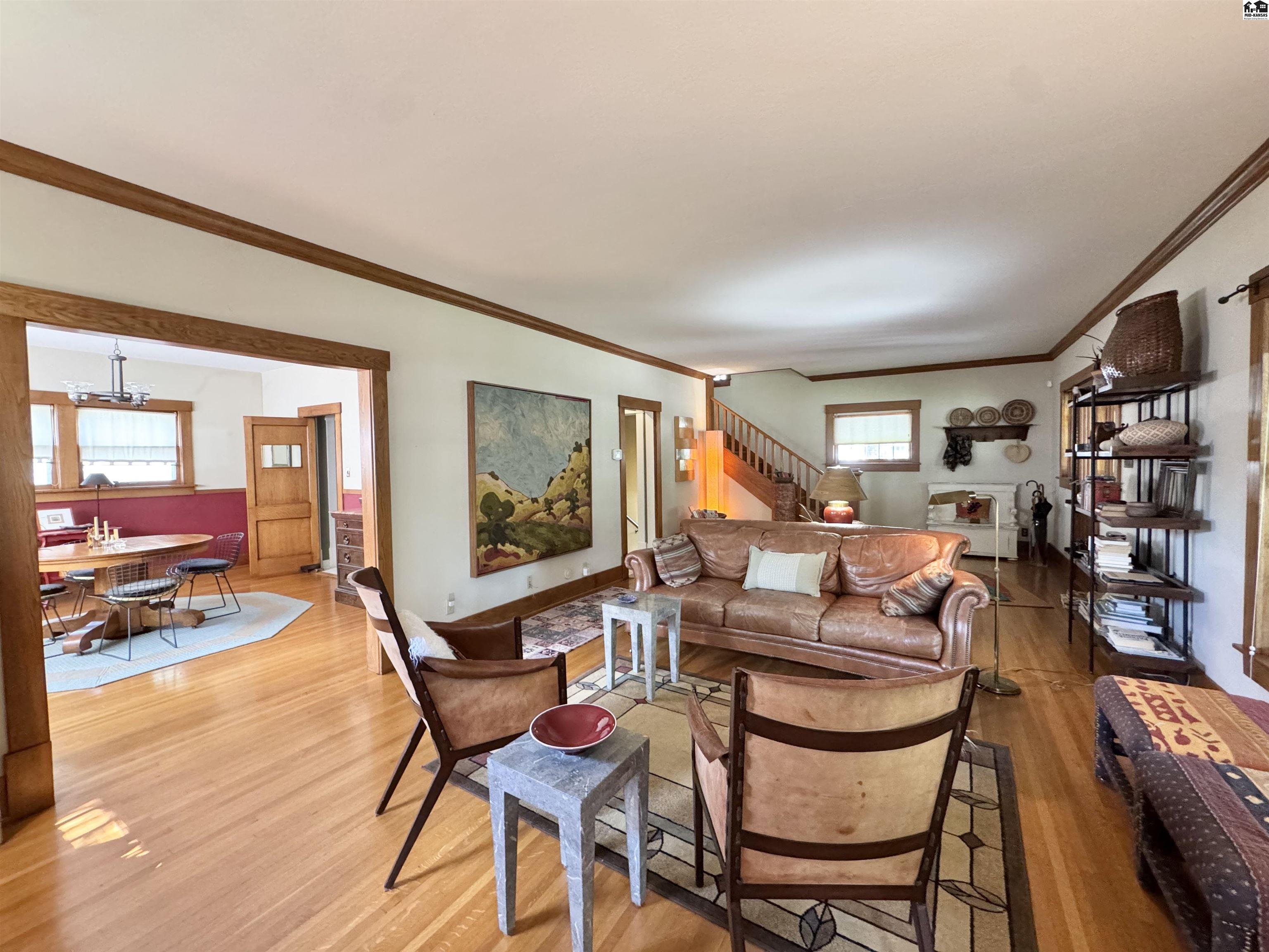 204 Crescent Boulevard Hutchinson KS 67502