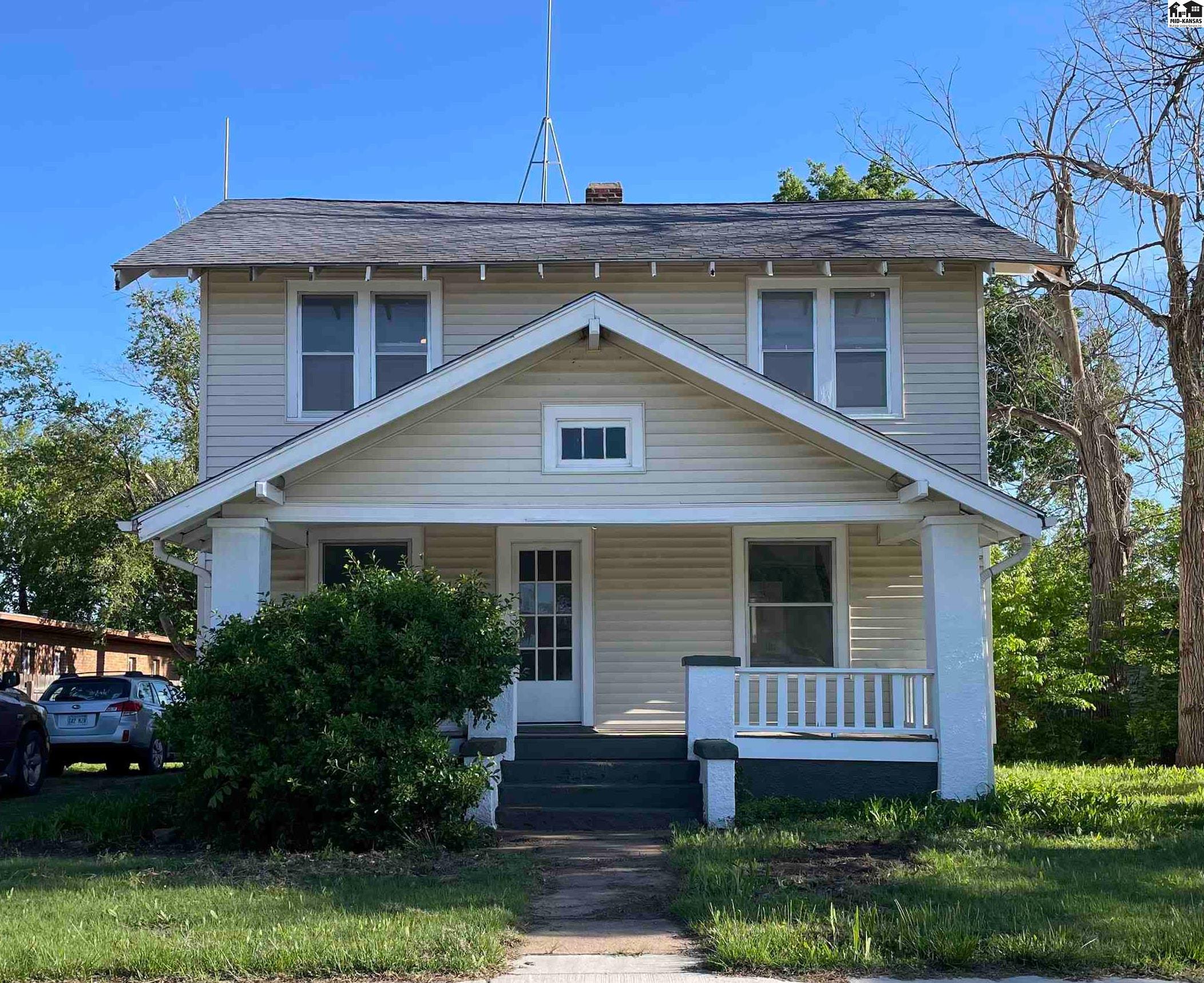 719 W 11th Avenue Hutchinson KS 67502