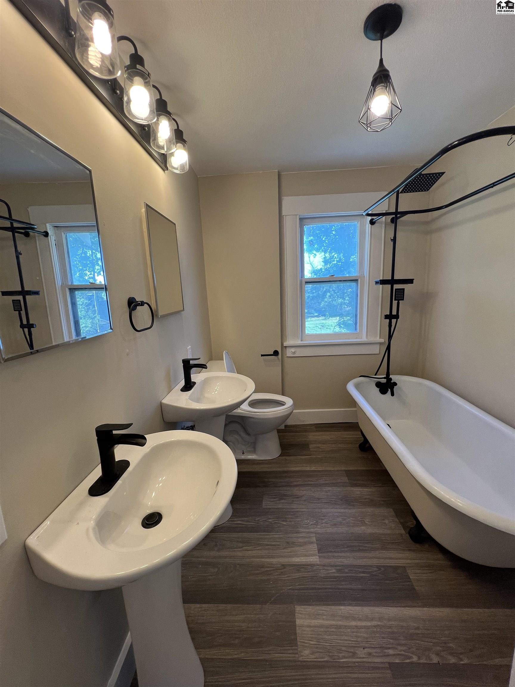 719 W 11th Avenue Hutchinson KS 67502