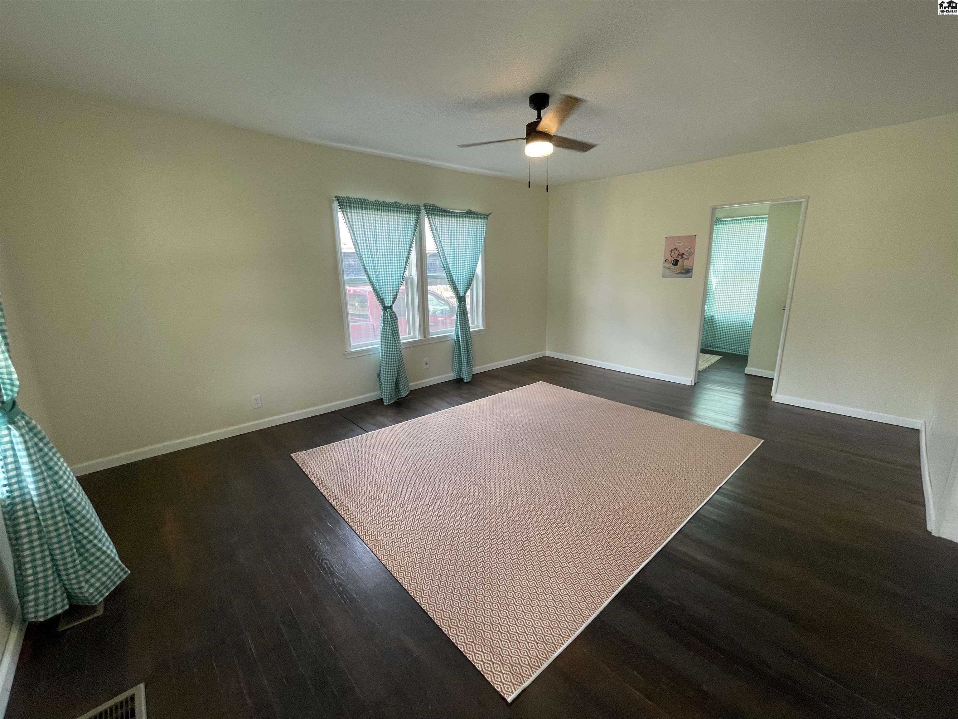 719 W 11th Avenue Hutchinson KS 67502