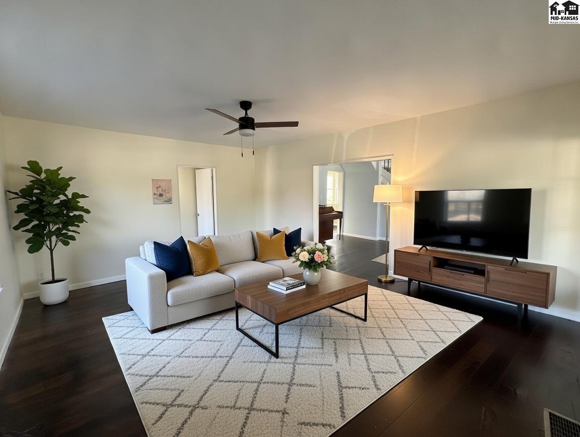 719 W 11th Avenue Hutchinson KS 67502