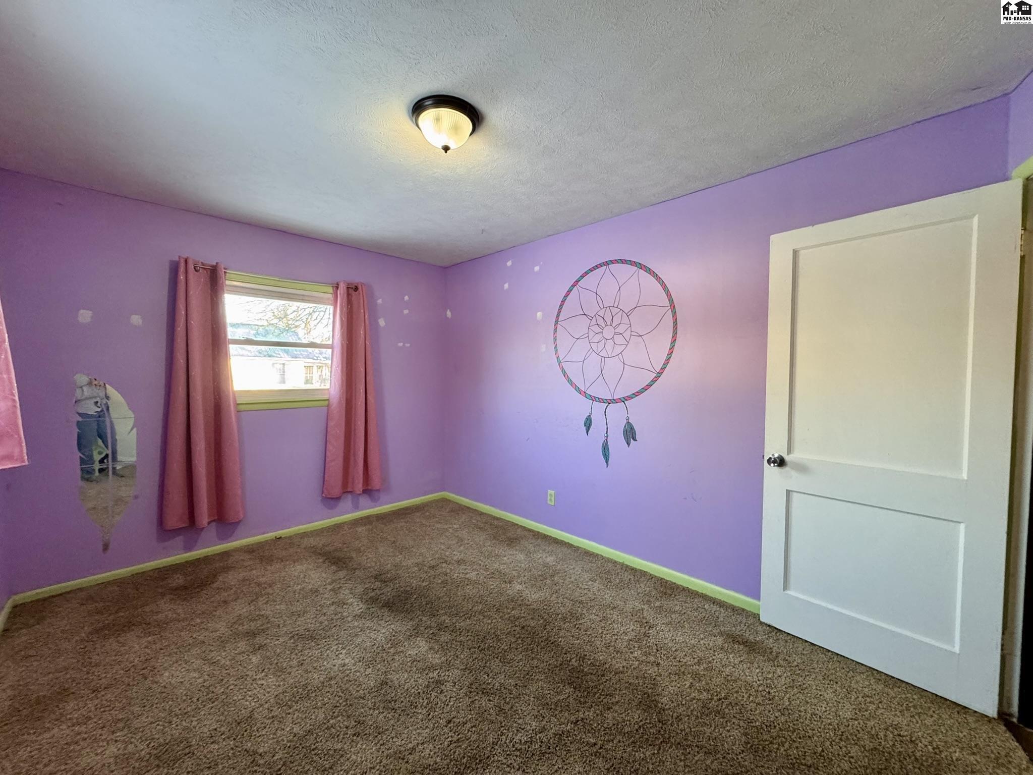 1602 W 11th Avenue Hutchinson KS 67501