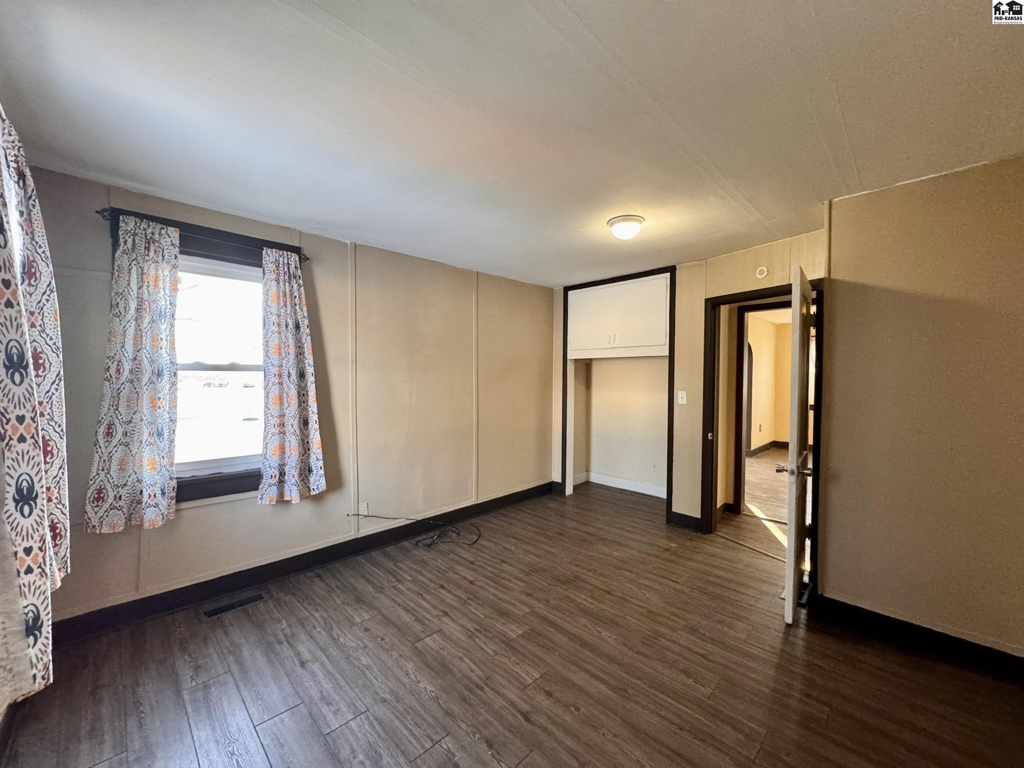 1602 W 11th Avenue Hutchinson KS 67501