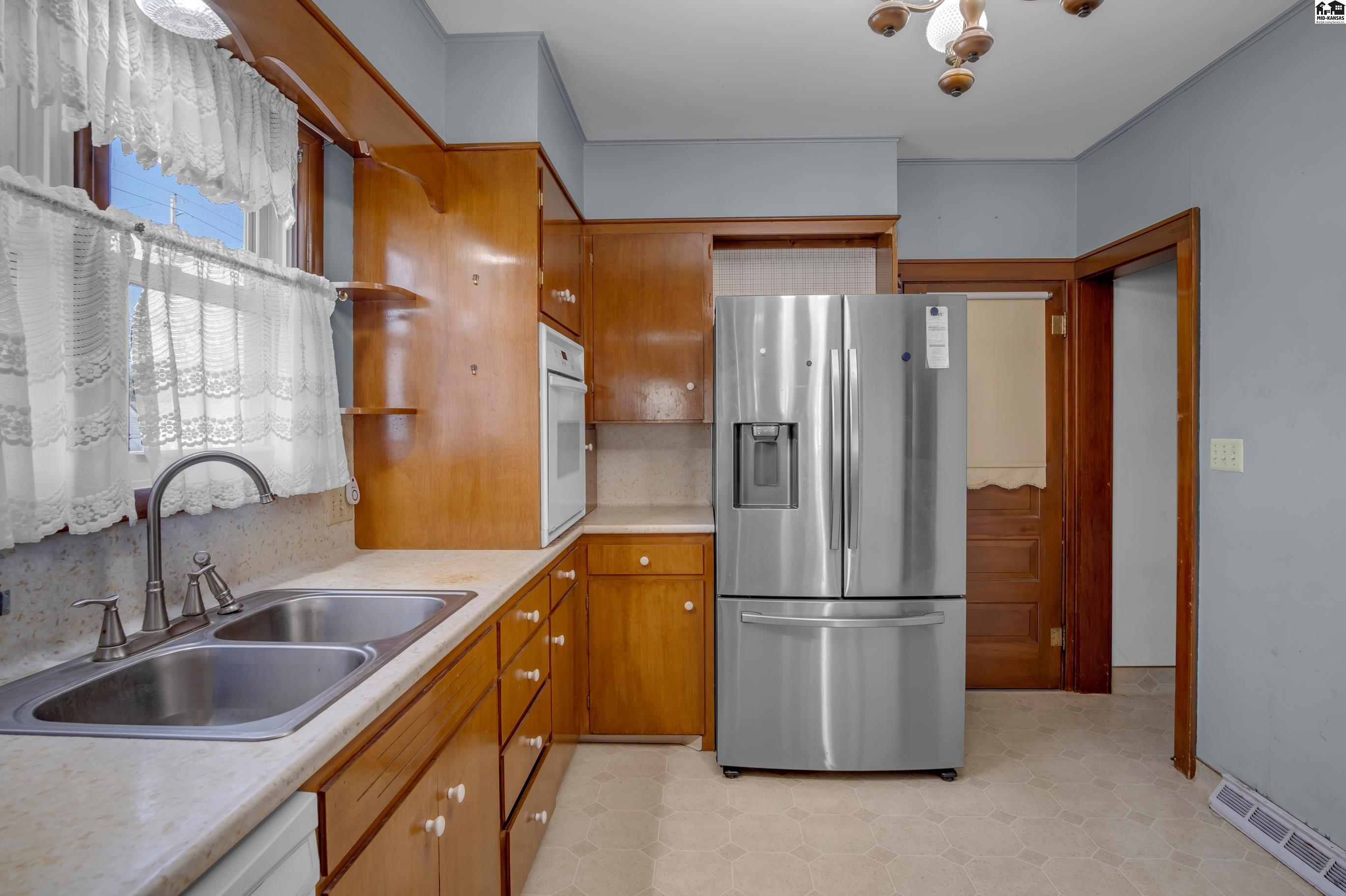 622 N Chestnut Street Mcpherson KS 67460-9764