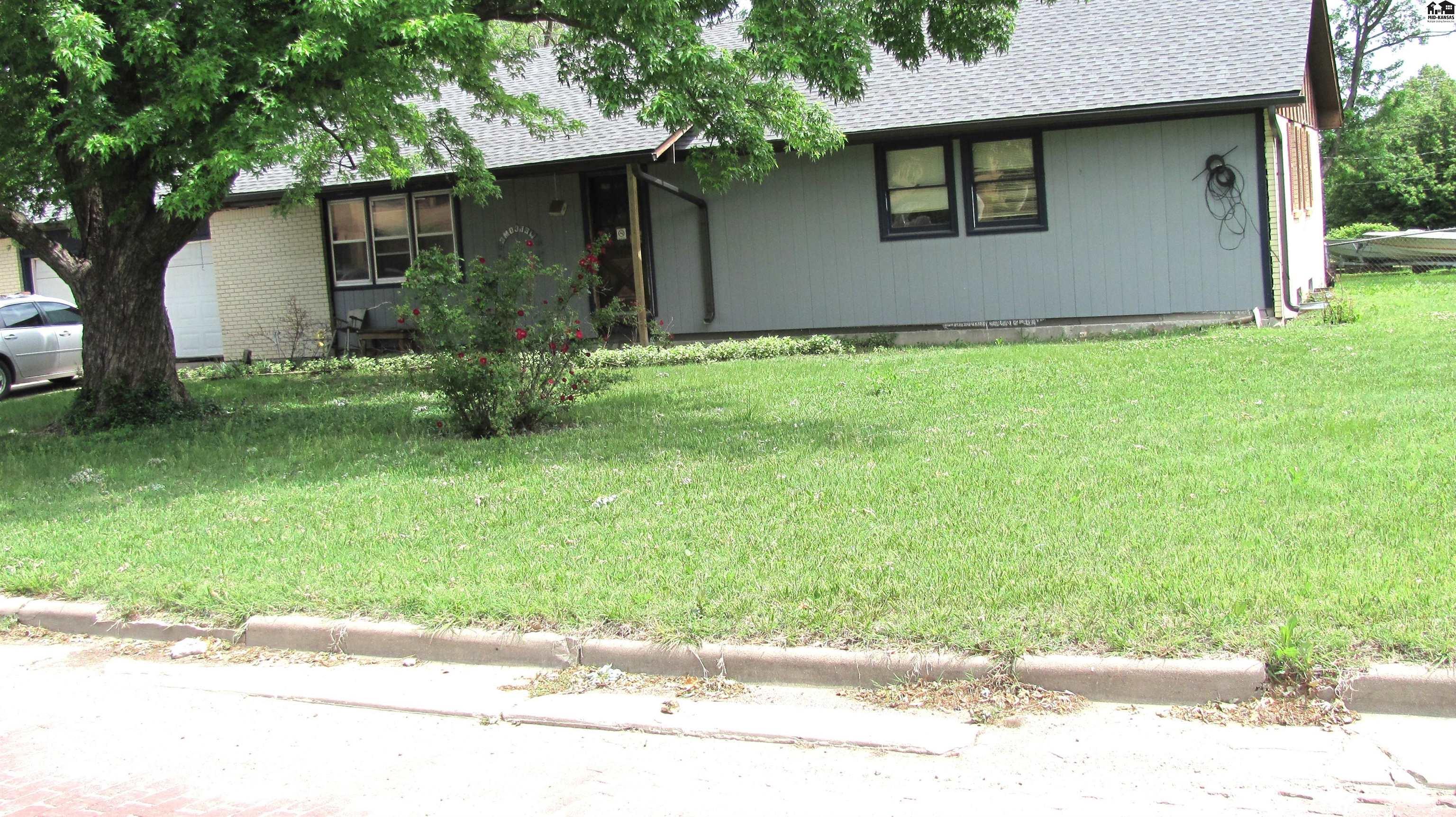 802 N Maple Street Peabody KS 66866