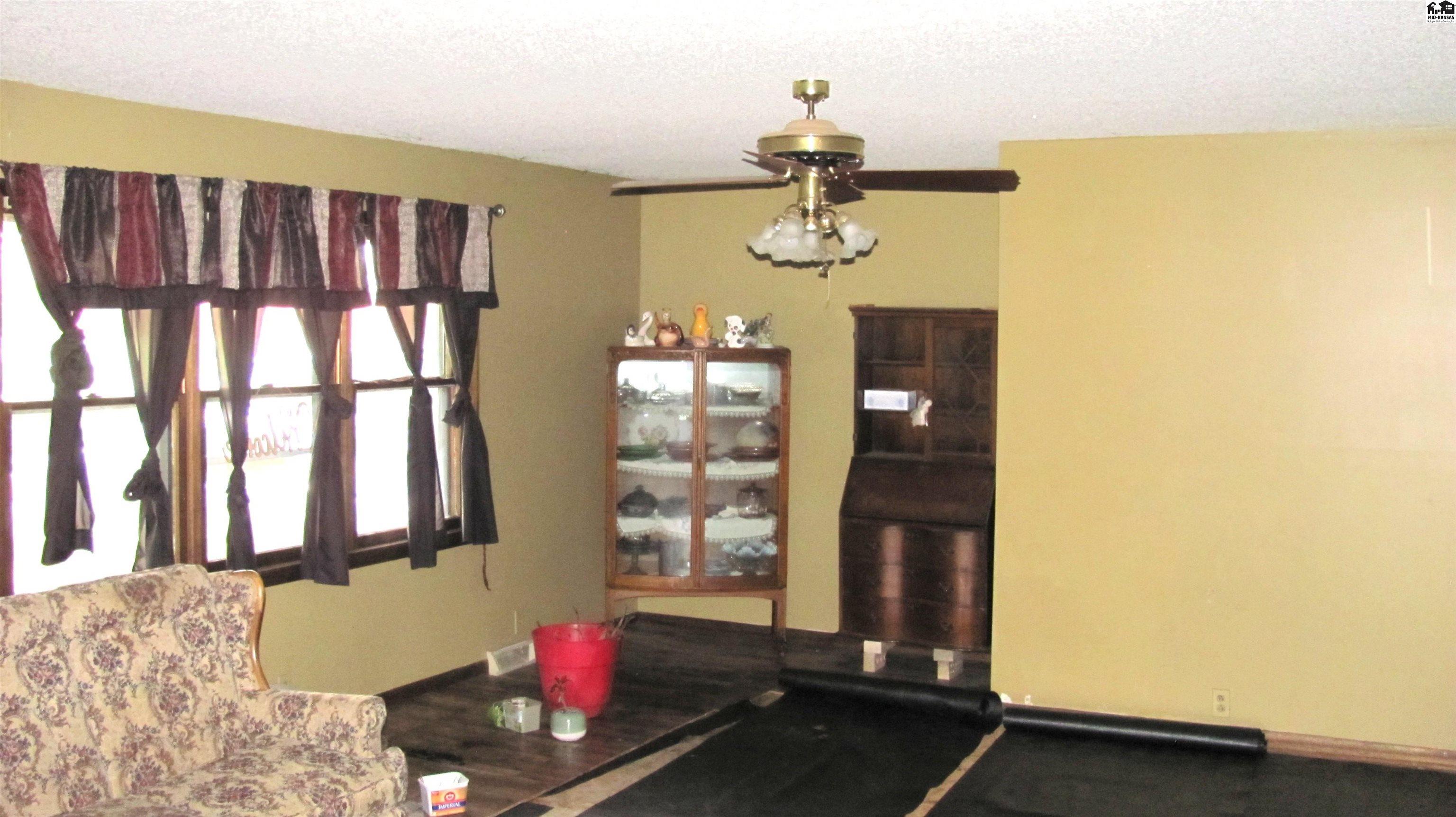 802 N Maple Street Peabody KS 66866