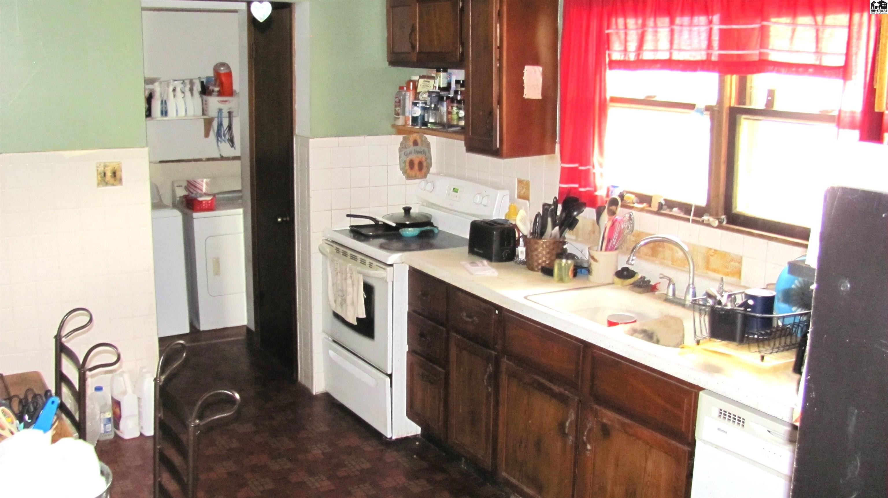 802 N Maple Street Peabody KS 66866
