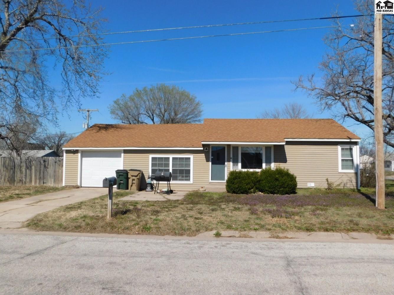 1018 E 16th Avenue Hutchinson KS 67501