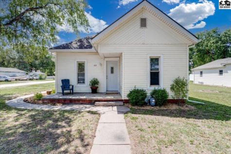 213 N Sedgwick Avenue Haven KS 67543