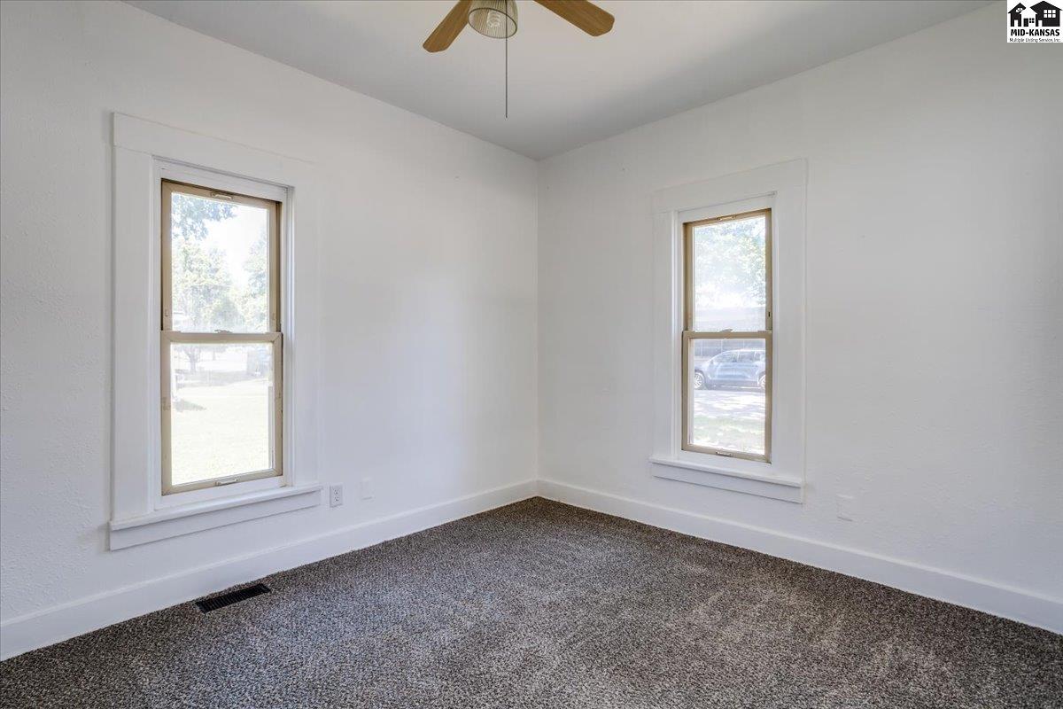 213 N Sedgwick Avenue Haven KS 67543