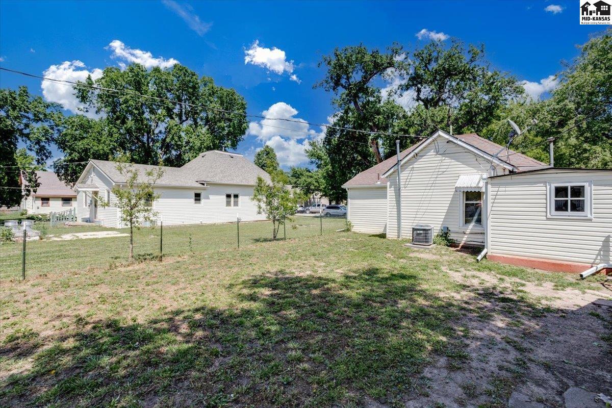 213 N Sedgwick Avenue Haven KS 67543