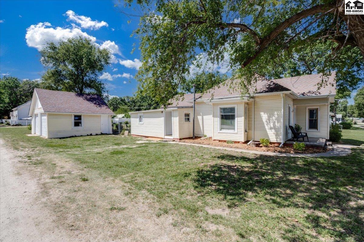 213 N Sedgwick Avenue Haven KS 67543