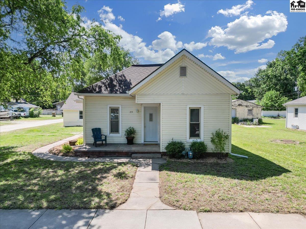 213 N Sedgwick Avenue Haven KS 67543