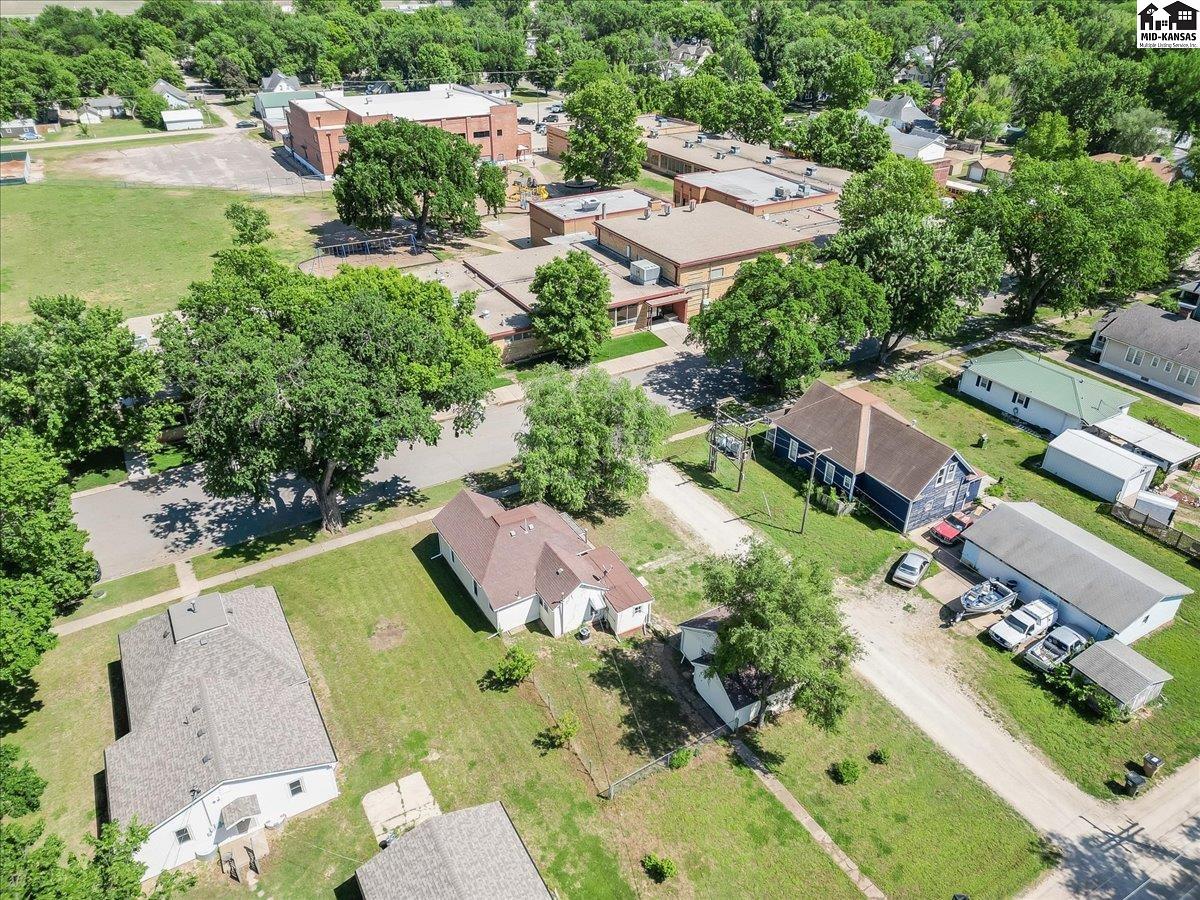 213 N Sedgwick Avenue Haven KS 67543