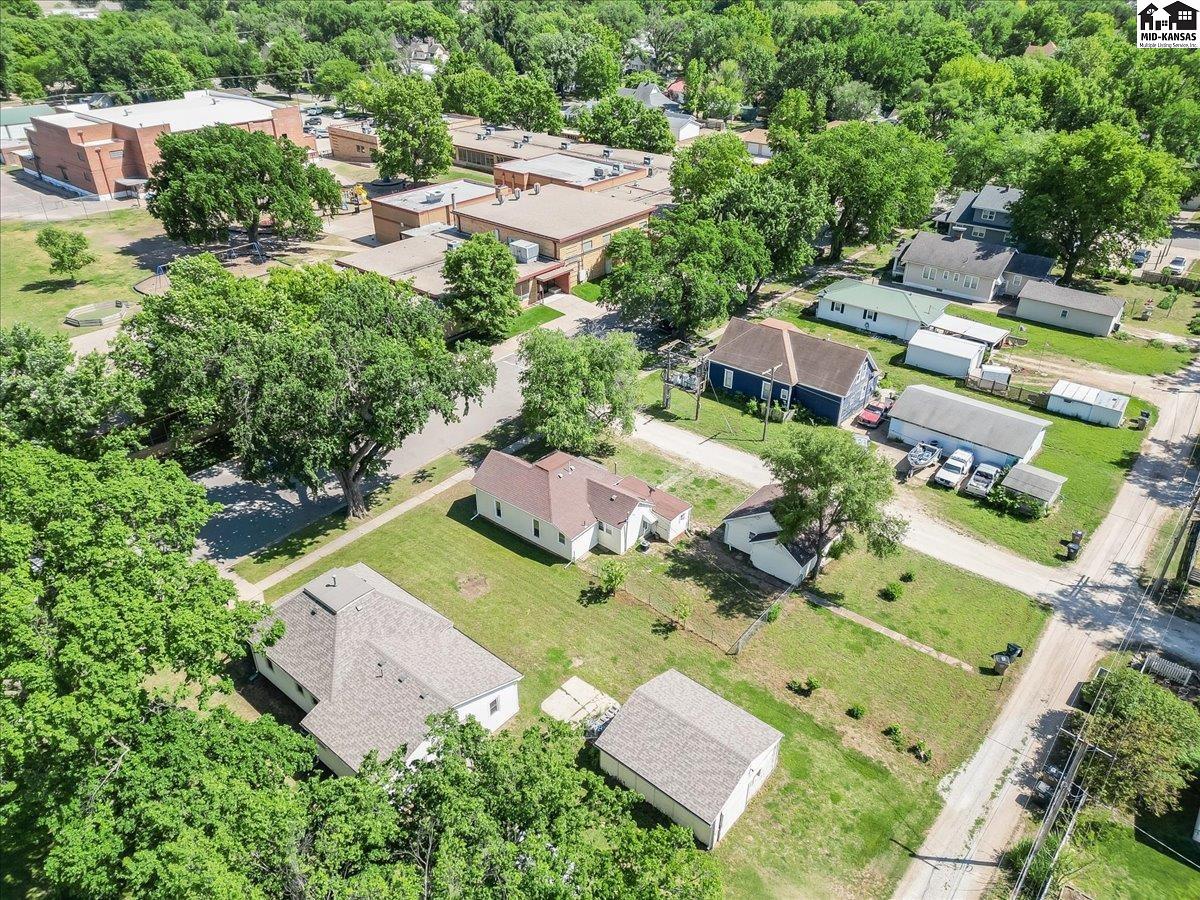 213 N Sedgwick Avenue Haven KS 67543