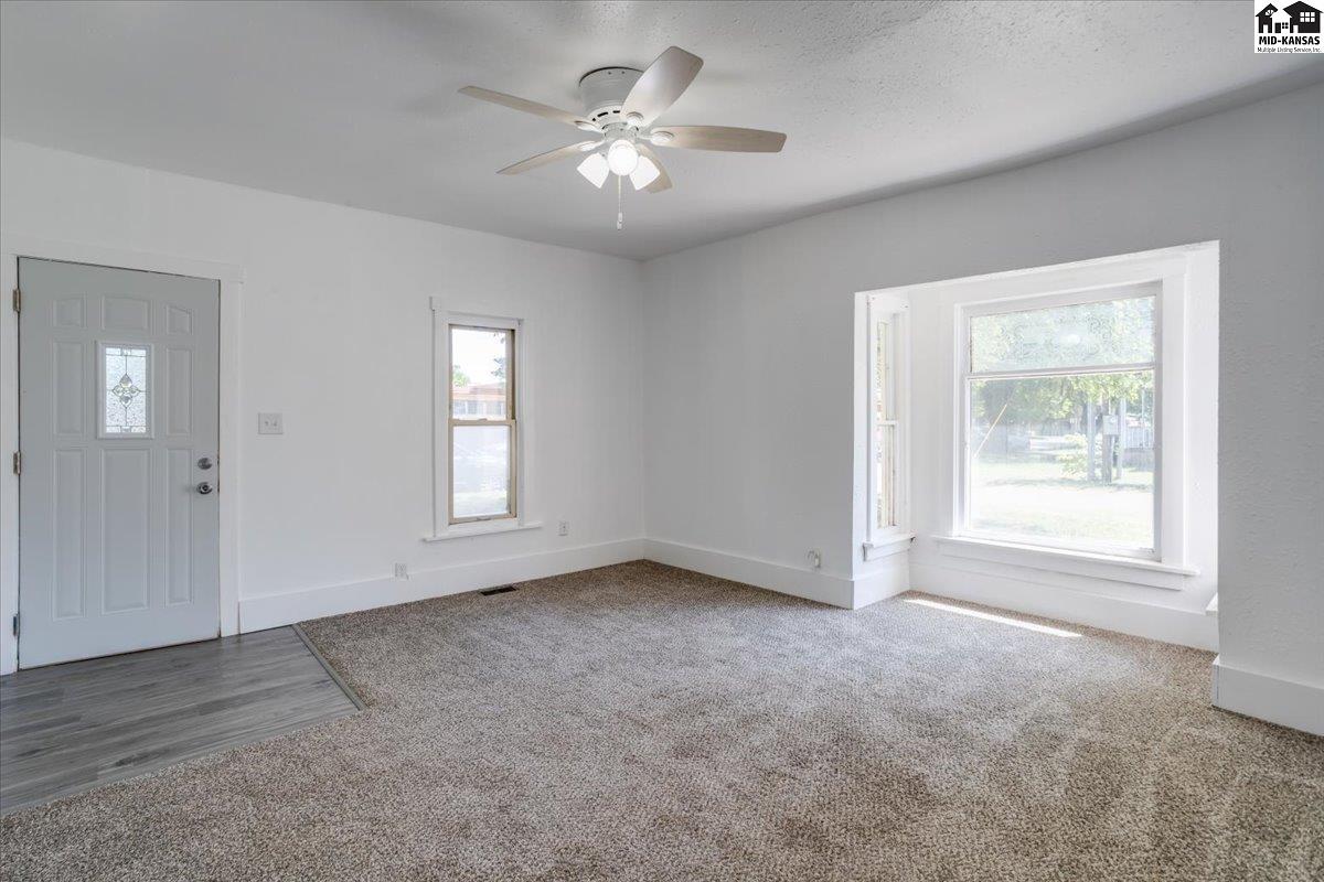 213 N Sedgwick Avenue Haven KS 67543