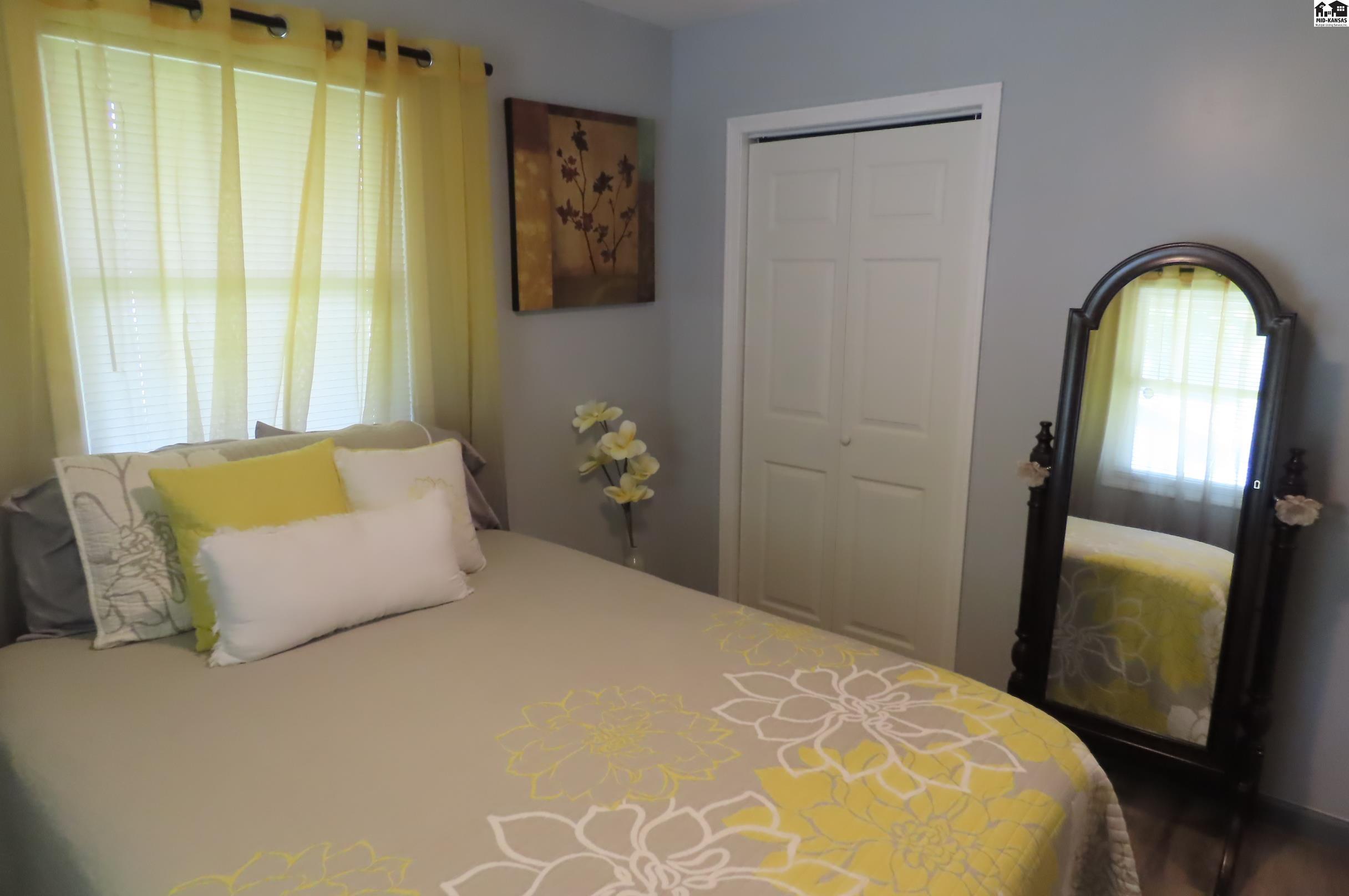1510 Linda Lane Hutchinson KS 67502