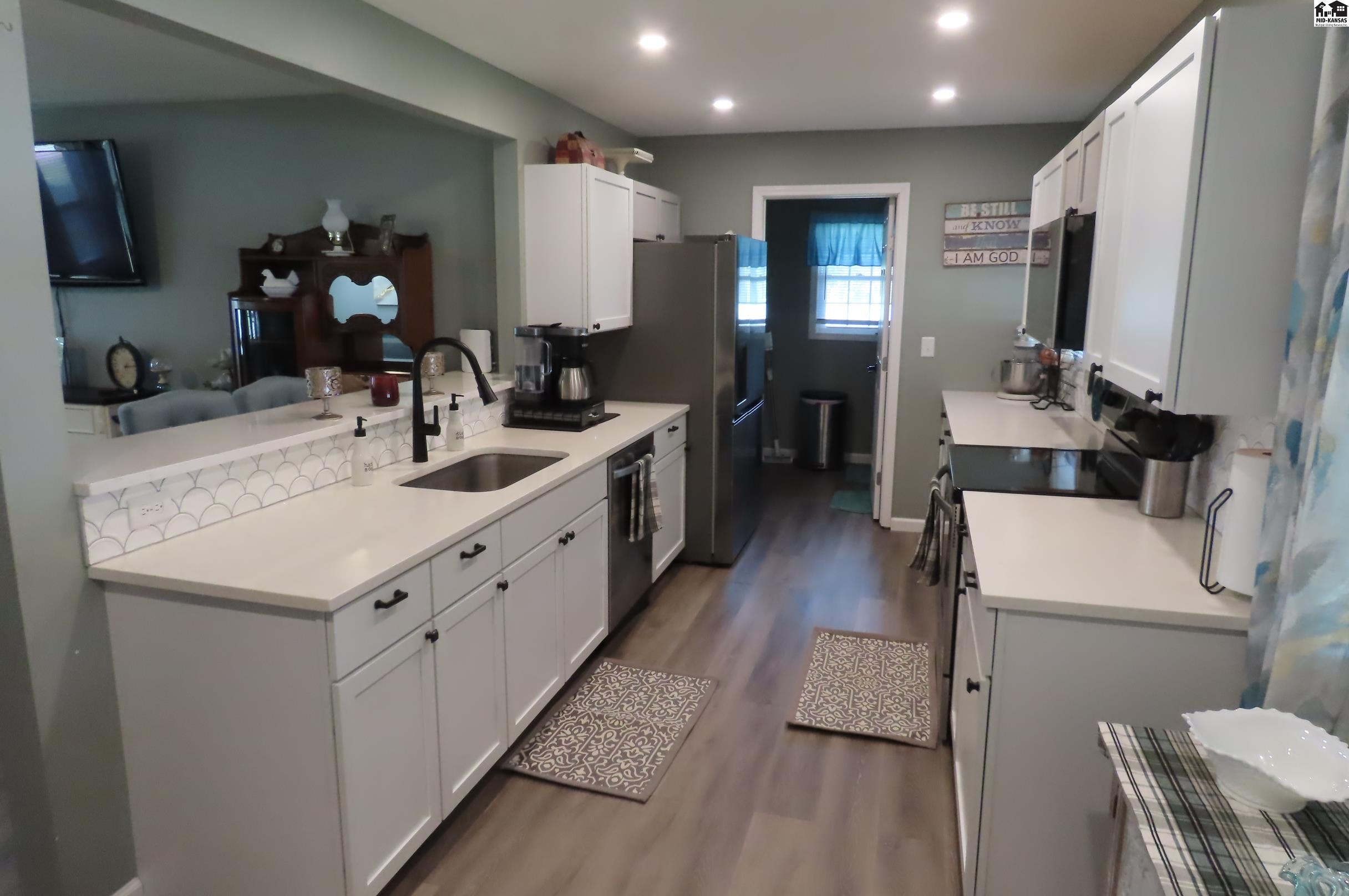 1510 Linda Lane Hutchinson KS 67502