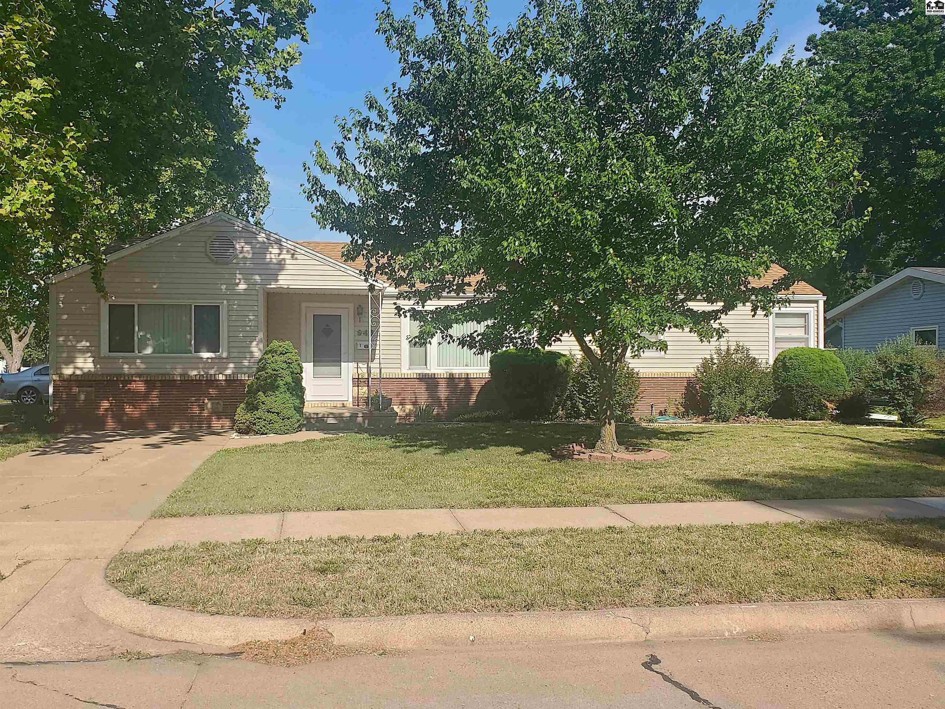 946 N Barber Street Mcpherson KS 67460