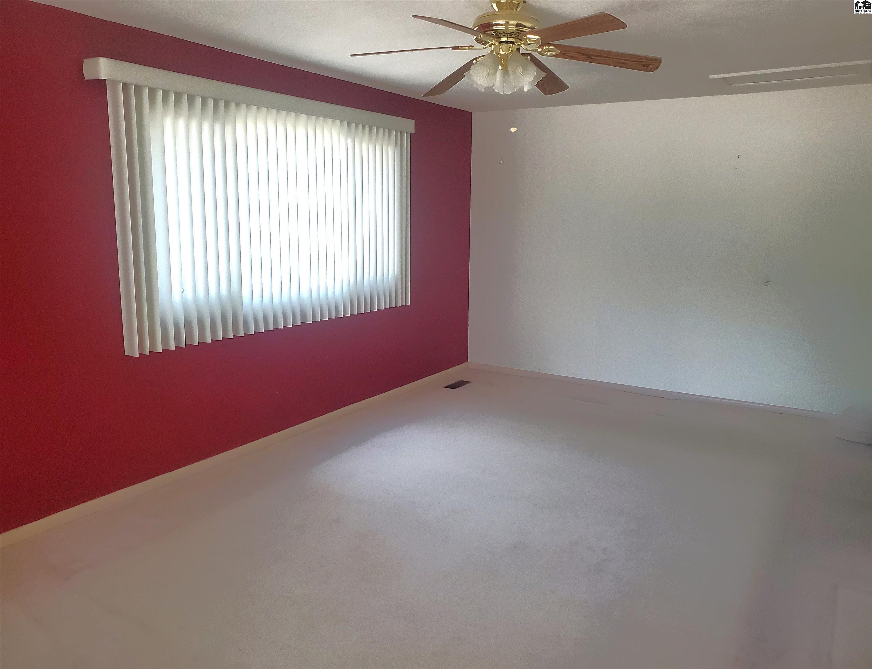 946 N Barber Street Mcpherson KS 67460