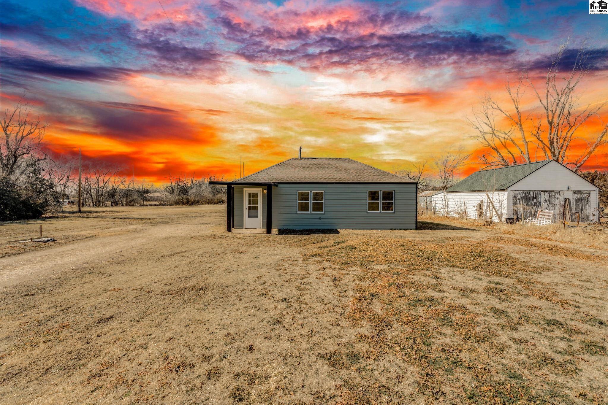 1319 N Arthur Street Hutchinson KS 67501