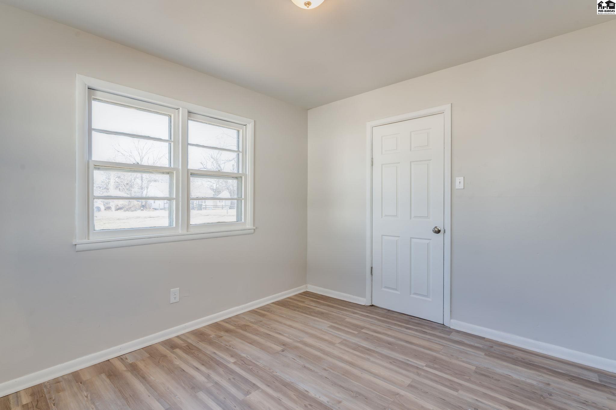 1319 N Arthur Street Hutchinson KS 67501