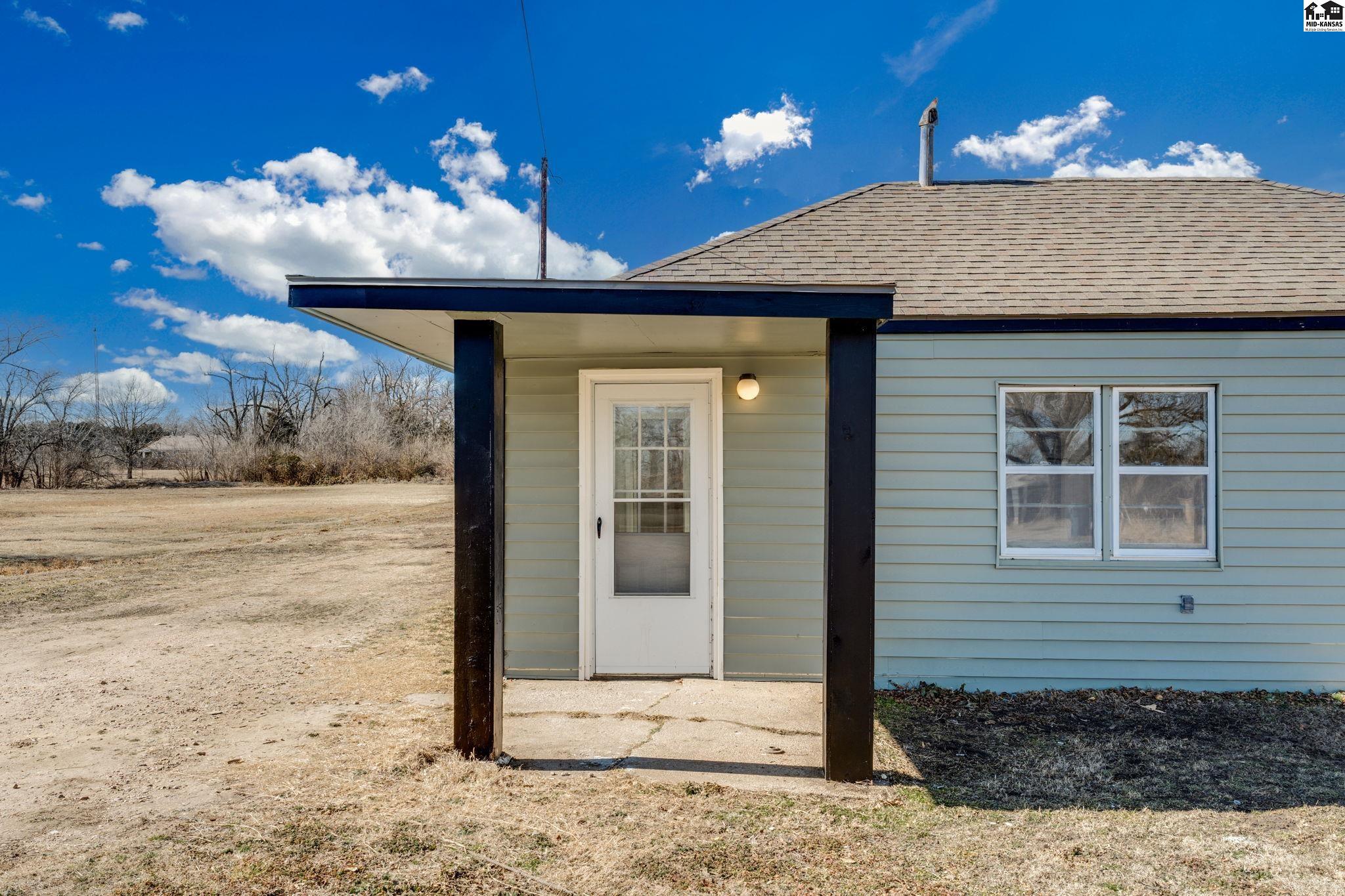 1319 N Arthur Street Hutchinson KS 67501