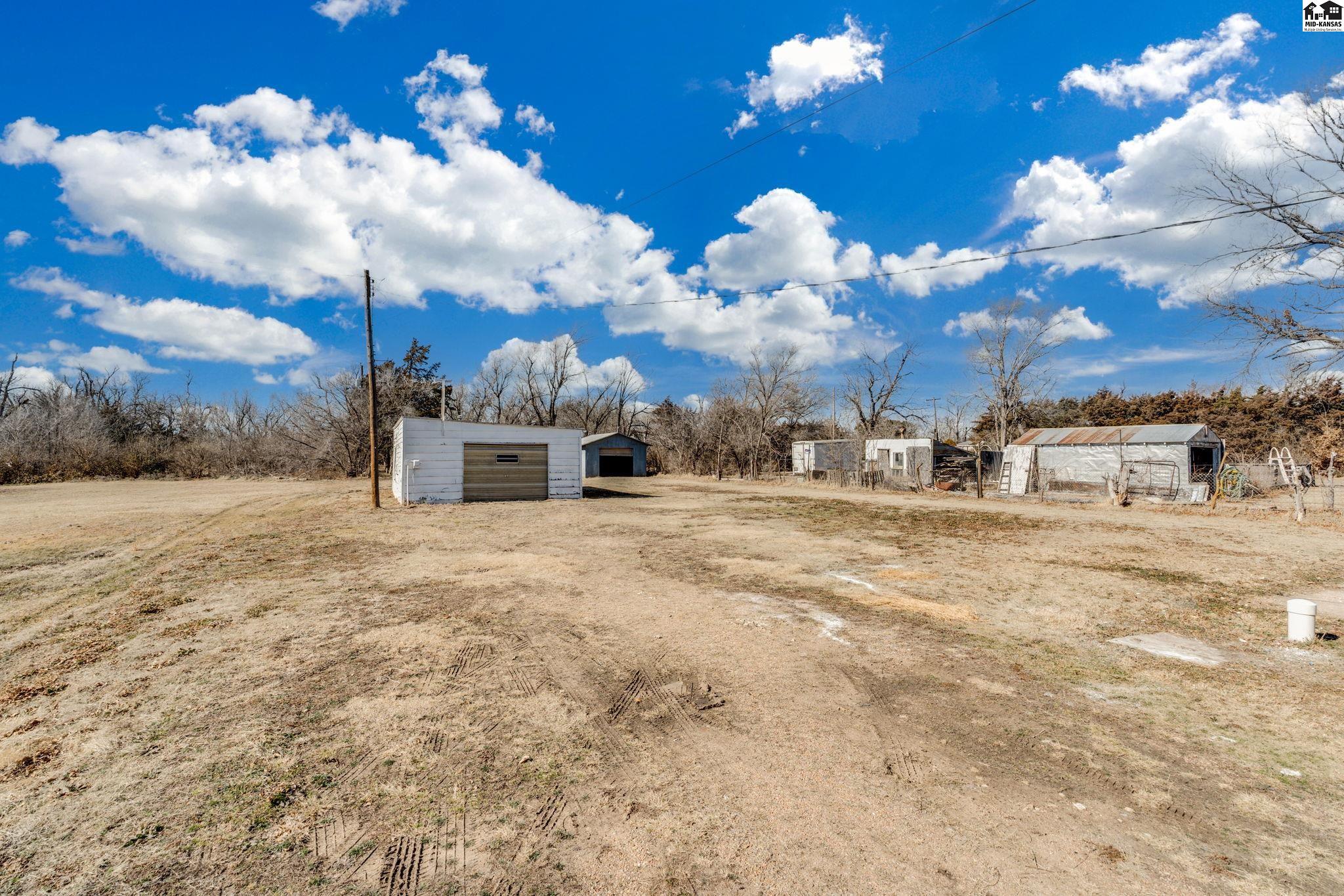 1319 N Arthur Street Hutchinson KS 67501