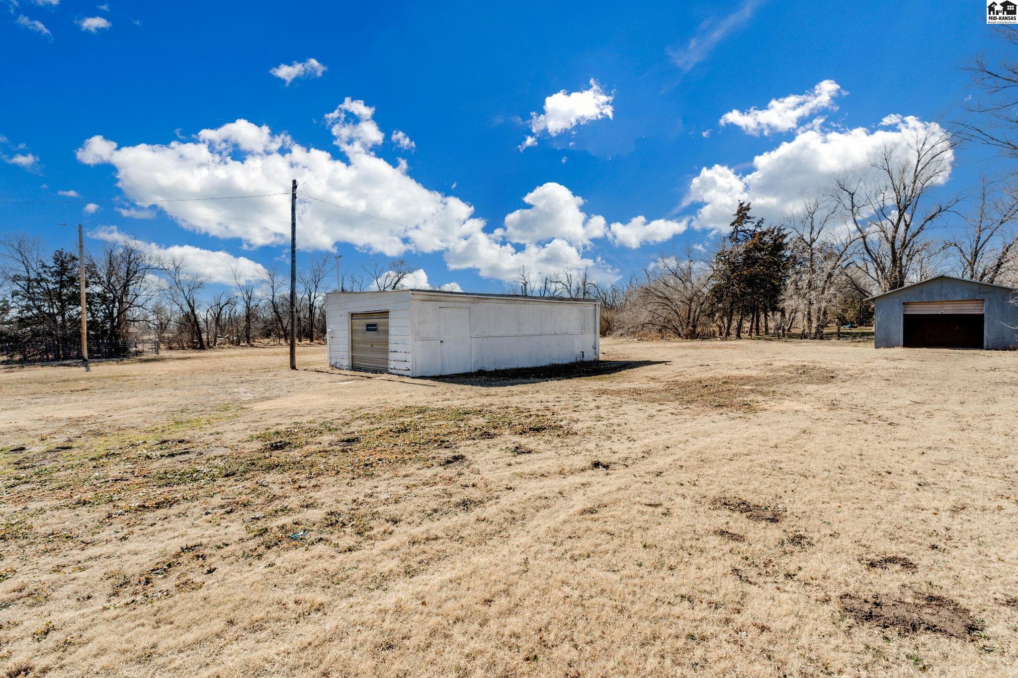 1319 N Arthur Street Hutchinson KS 67501