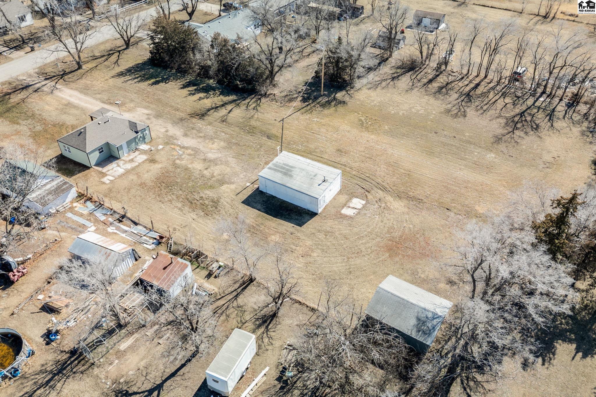 1319 N Arthur Street Hutchinson KS 67501