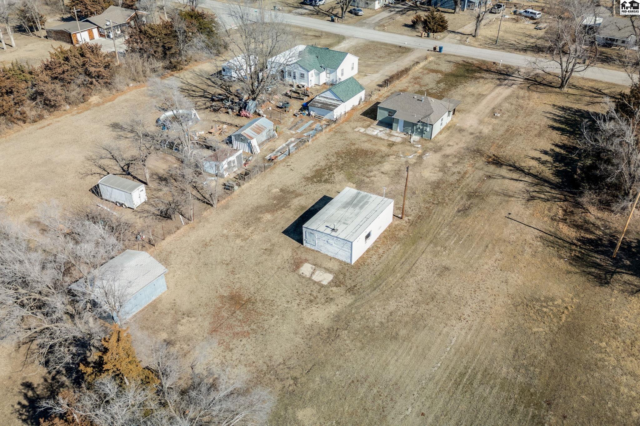 1319 N Arthur Street Hutchinson KS 67501