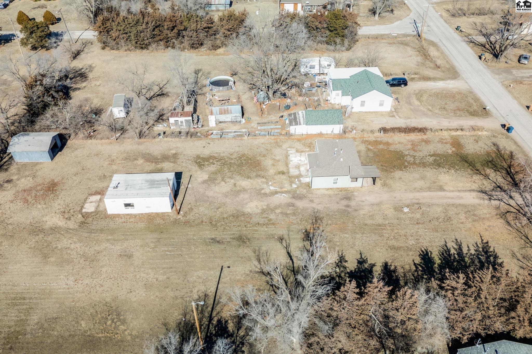 1319 N Arthur Street Hutchinson KS 67501