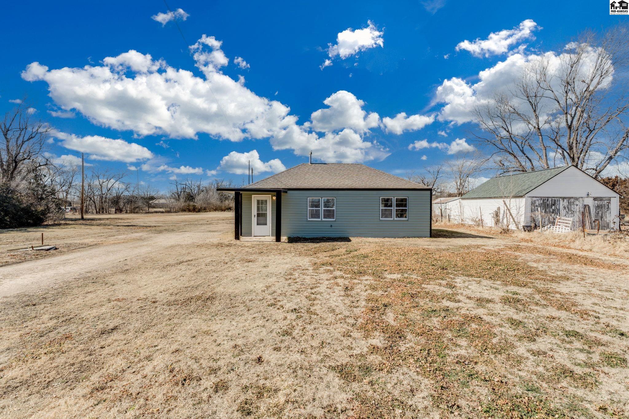 1319 N Arthur Street Hutchinson KS 67501