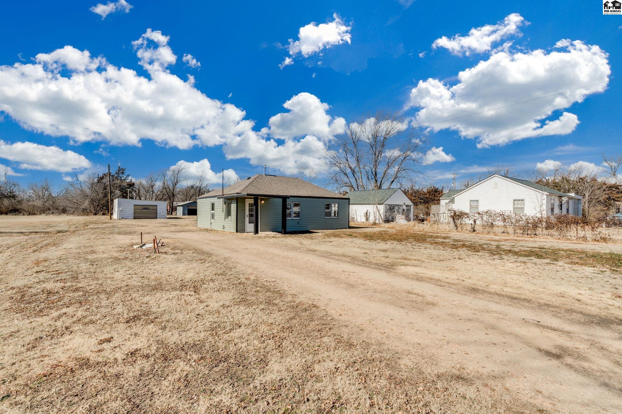 1319 N Arthur Street Hutchinson KS 67501