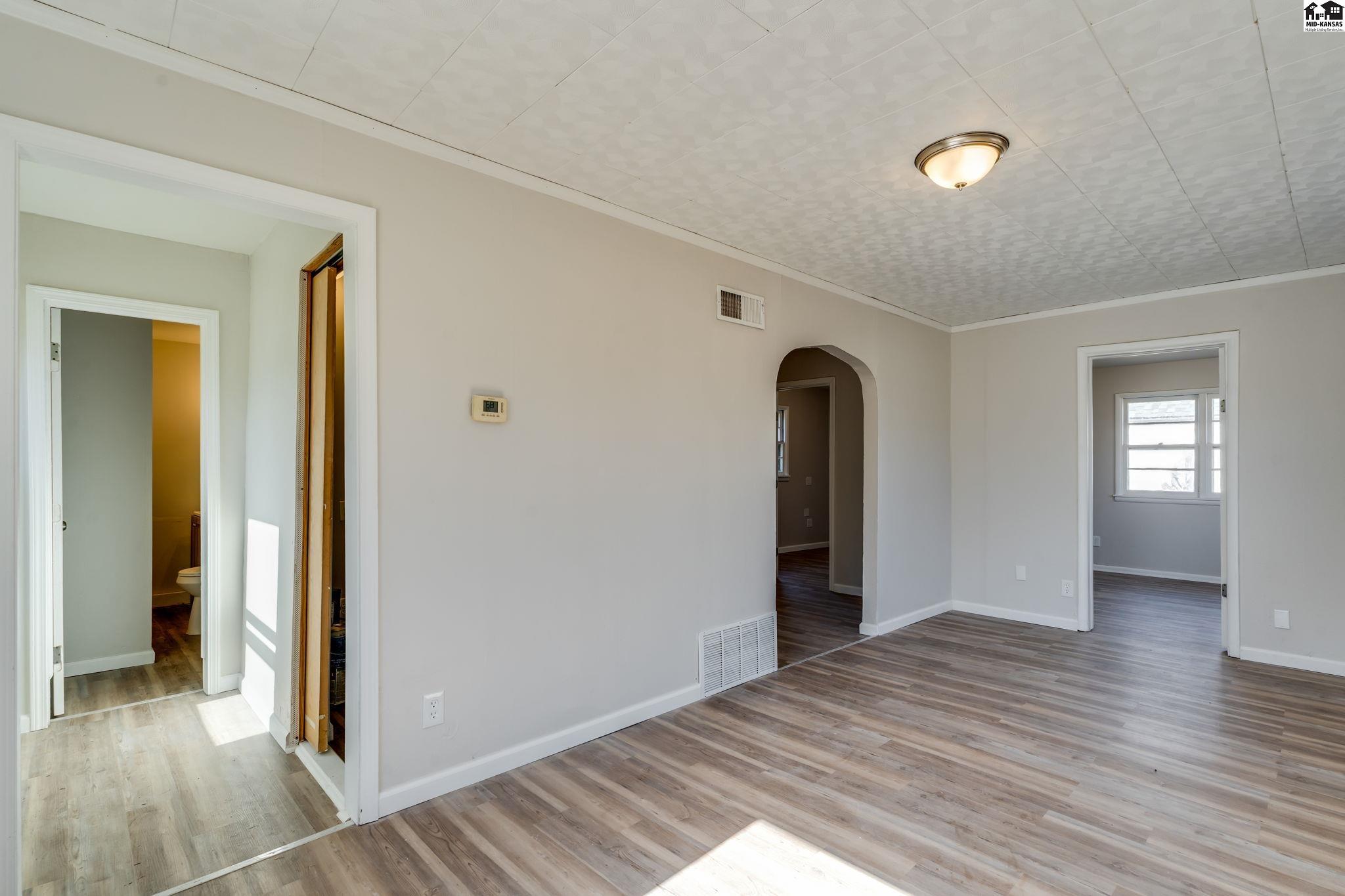 1319 N Arthur Street Hutchinson KS 67501