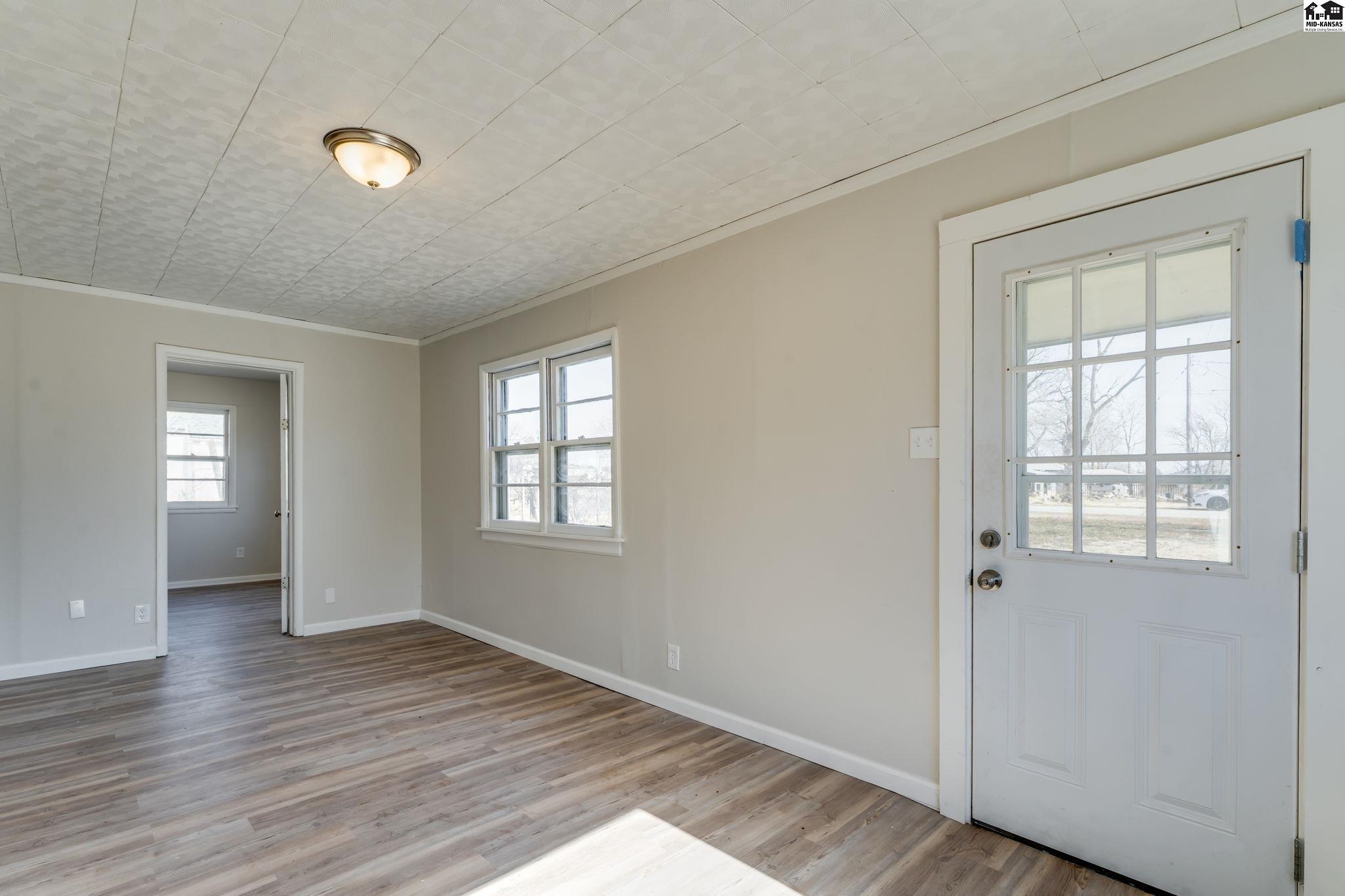 1319 N Arthur Street Hutchinson KS 67501