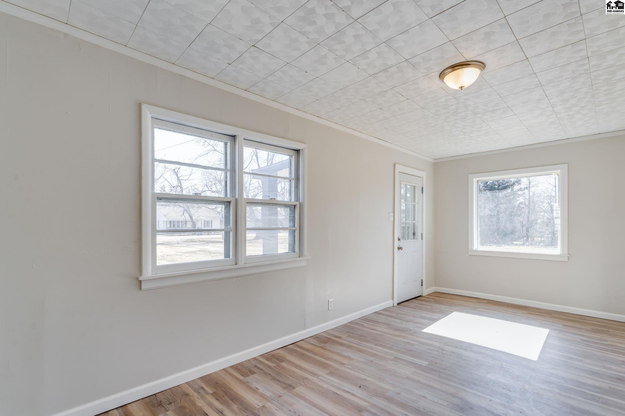 1319 N Arthur Street Hutchinson KS 67501