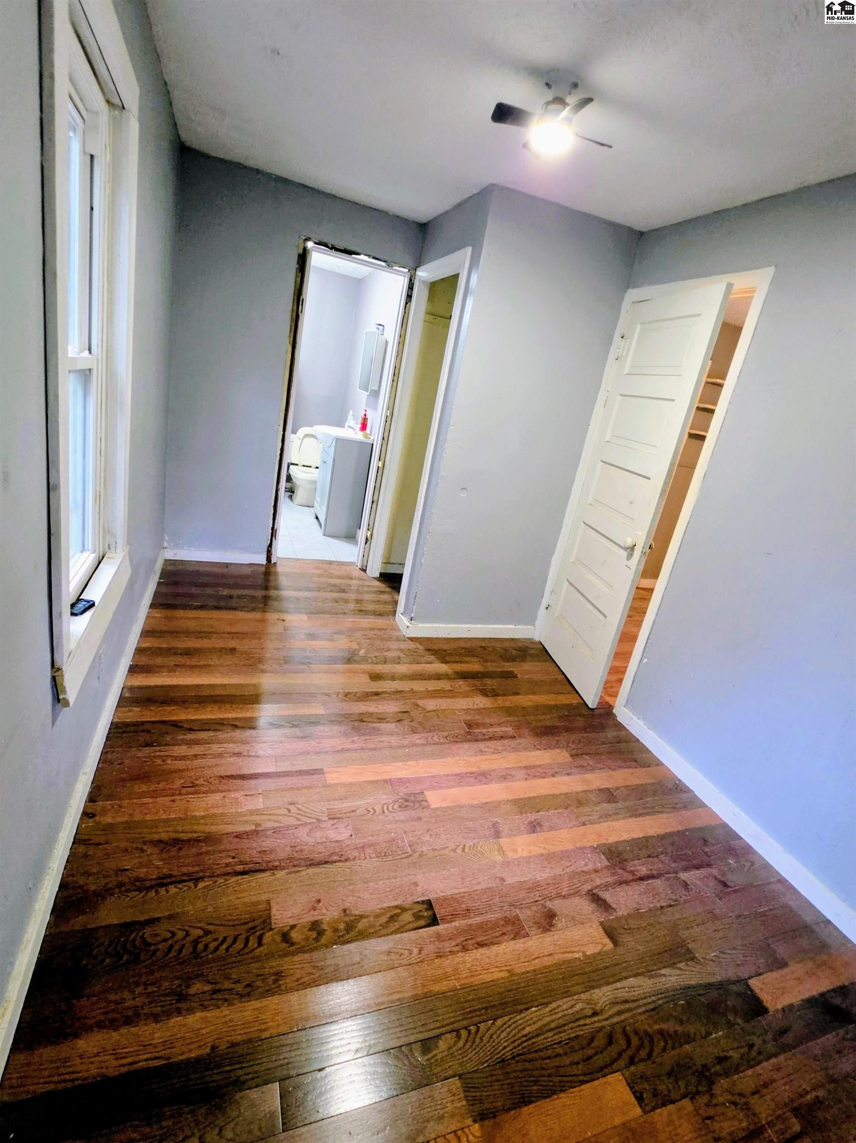 318 1/2 E 5th Avenue Hutchinson KS 67501