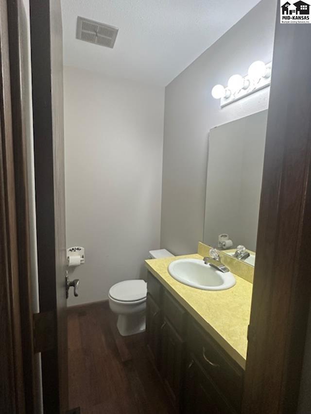 811 Foothill Drive Hutchinson KS 67502