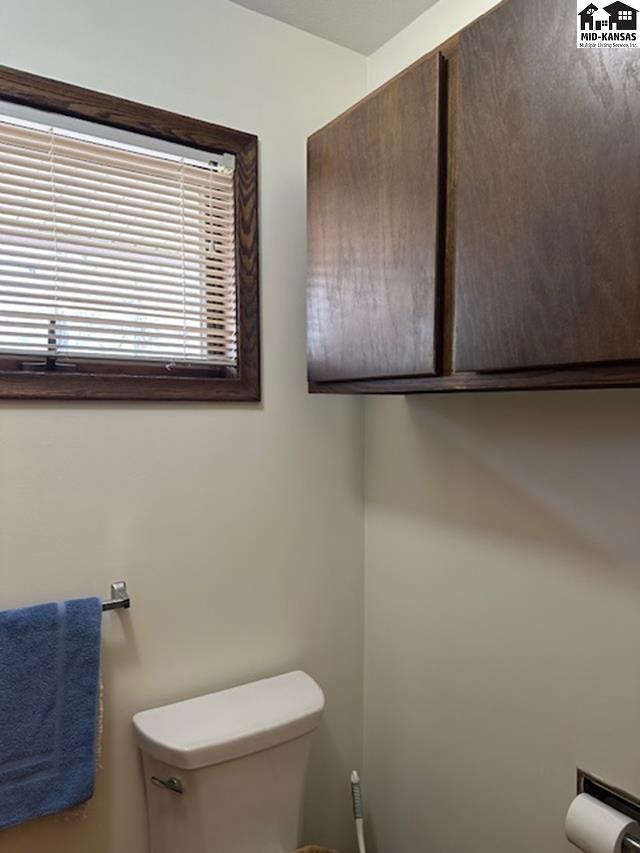 811 Foothill Drive Hutchinson KS 67502