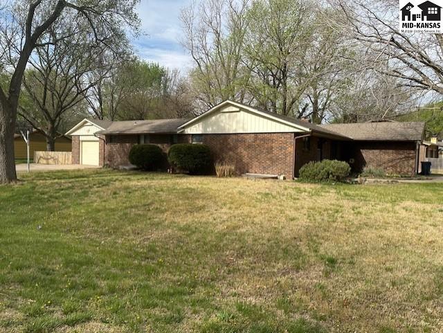 811 Foothill Drive Hutchinson KS 67502