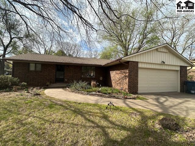 811 Foothill Drive Hutchinson KS 67502
