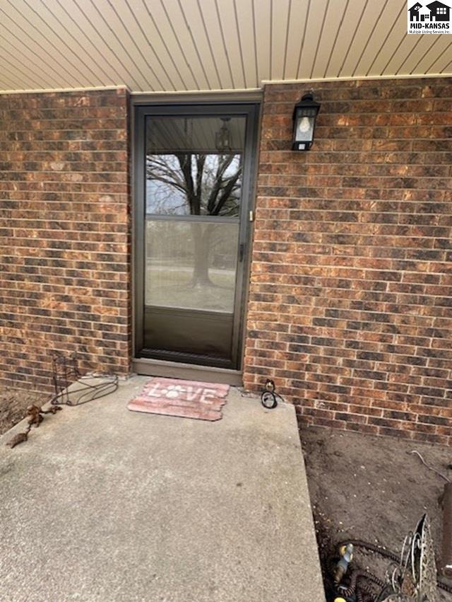 811 Foothill Drive Hutchinson KS 67502