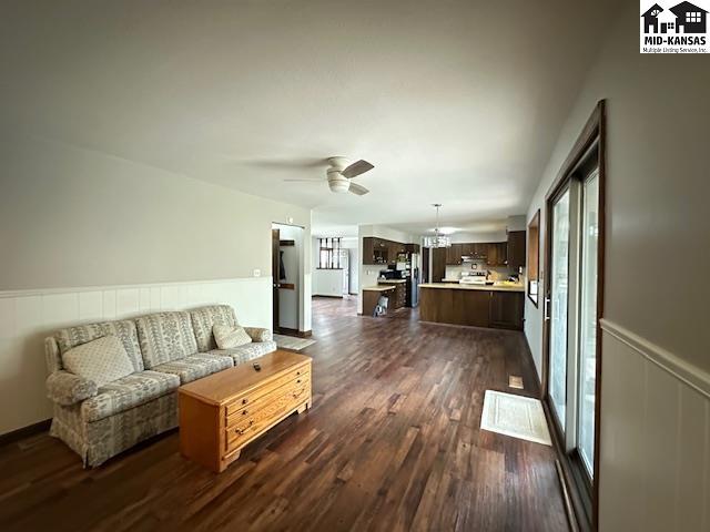 811 Foothill Drive Hutchinson KS 67502