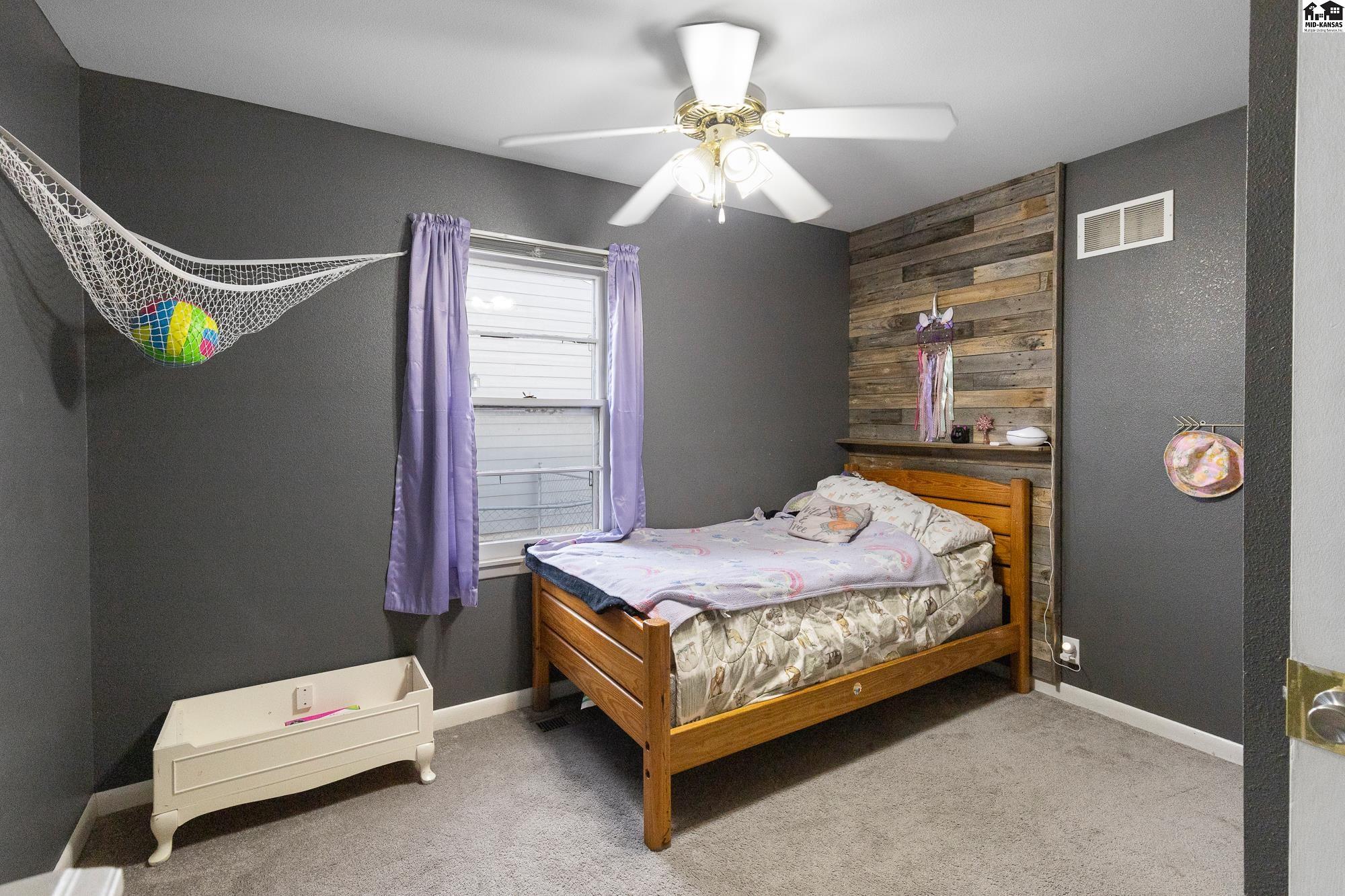 910 E 11th Avenue Hutchinson KS 67501