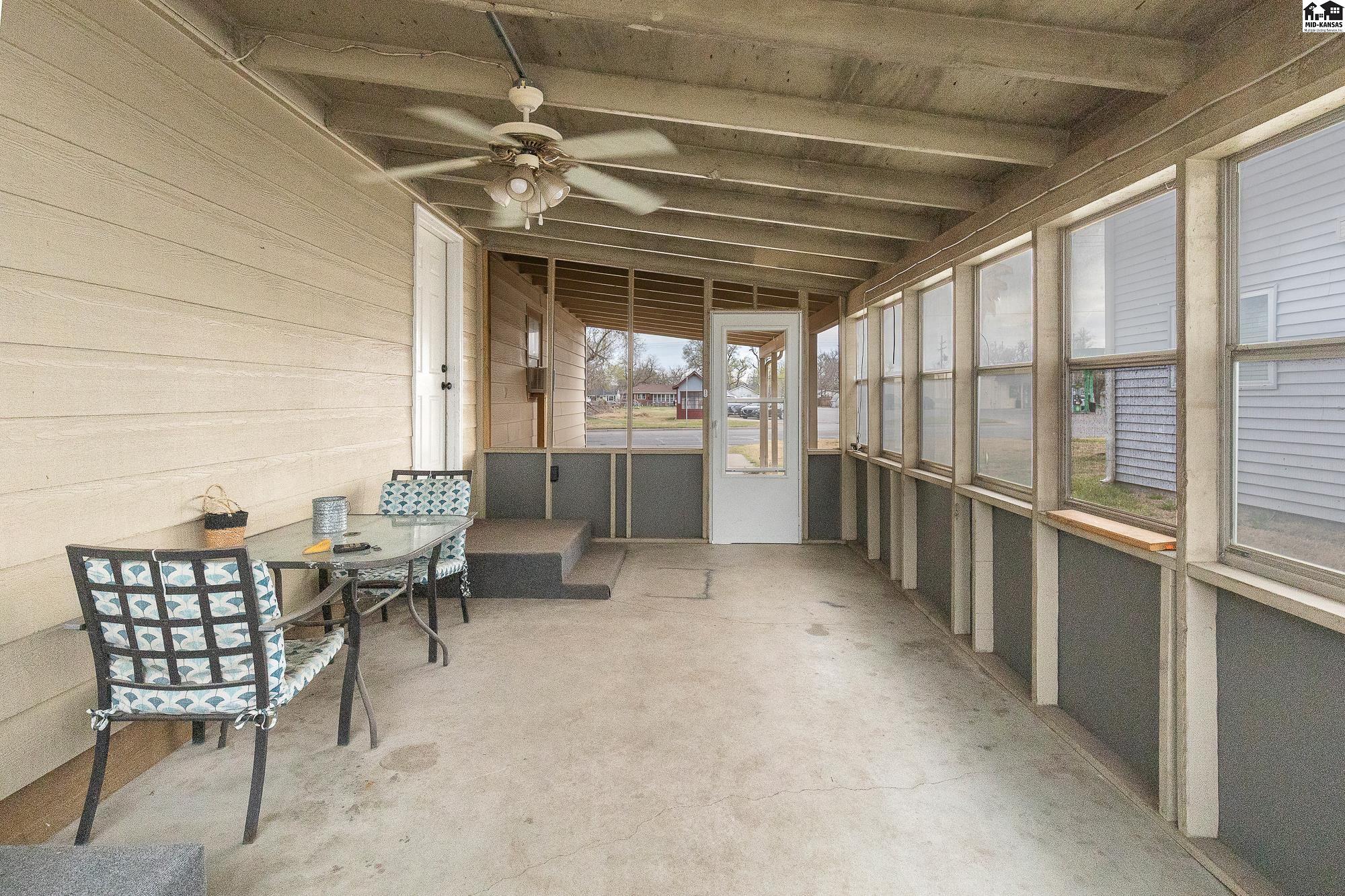 910 E 11th Avenue Hutchinson KS 67501