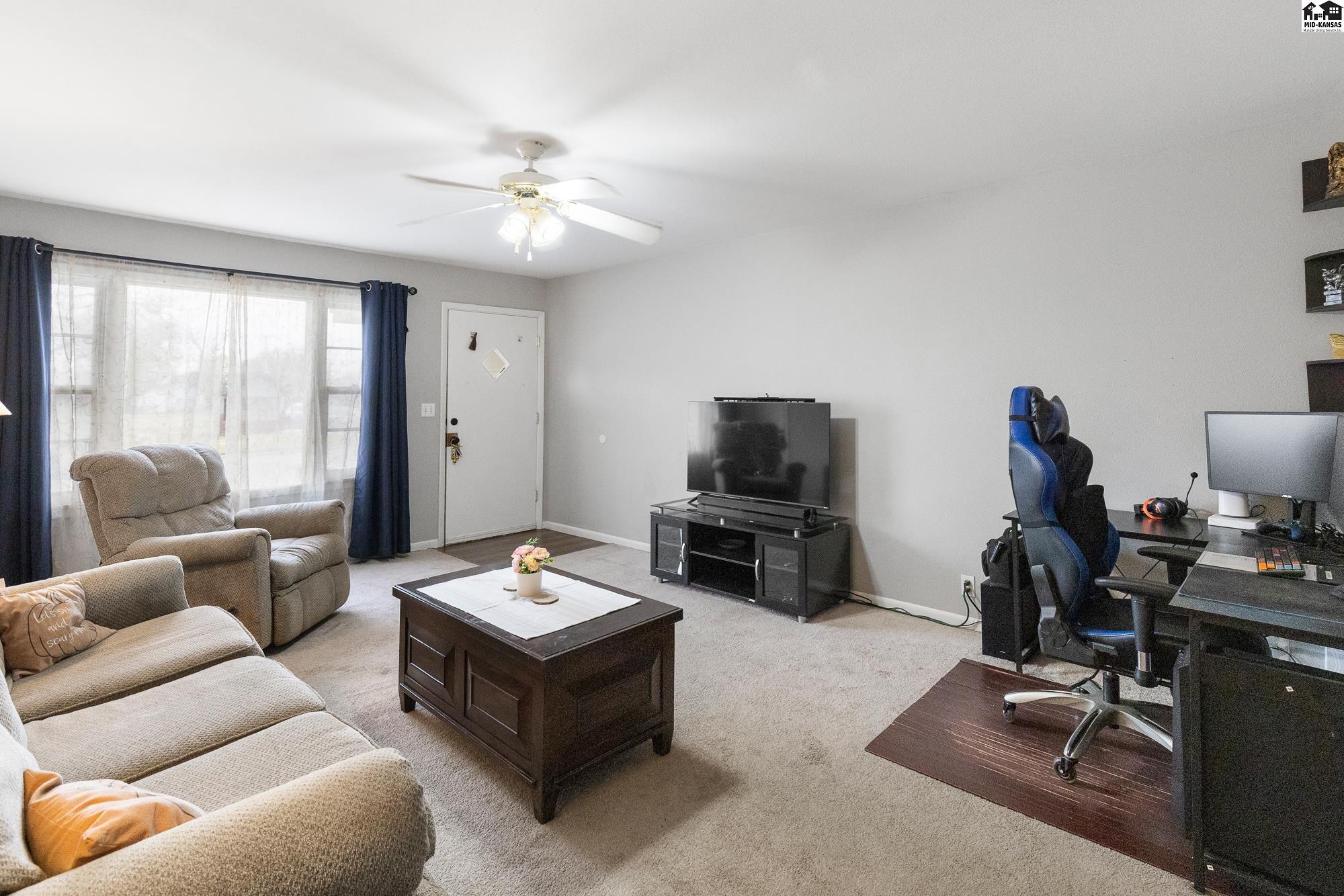 910 E 11th Avenue Hutchinson KS 67501